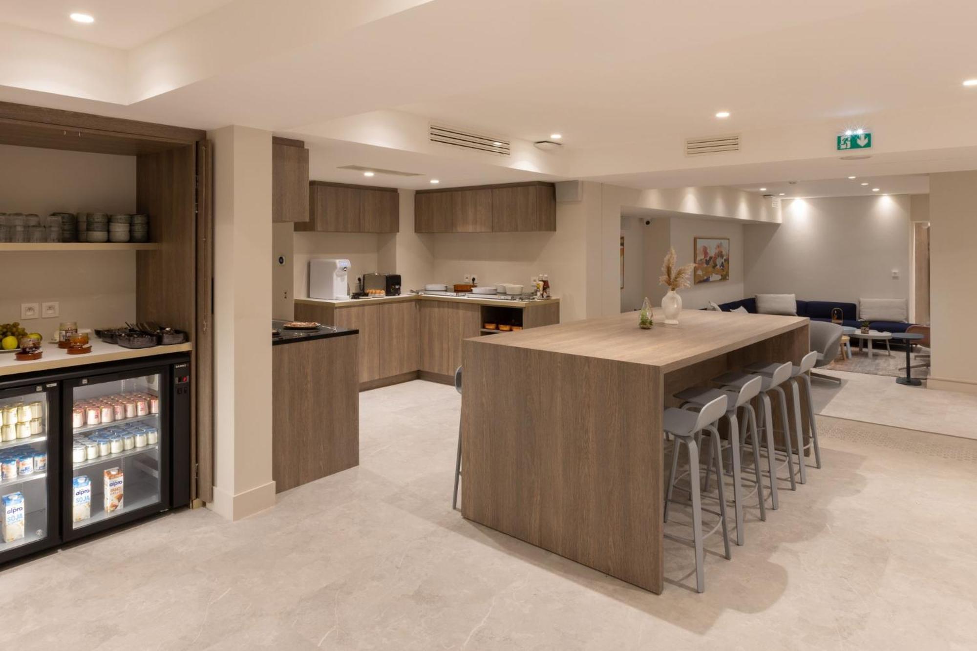 Staybridge Suites - Cannes Centre By Ihg Екстериор снимка