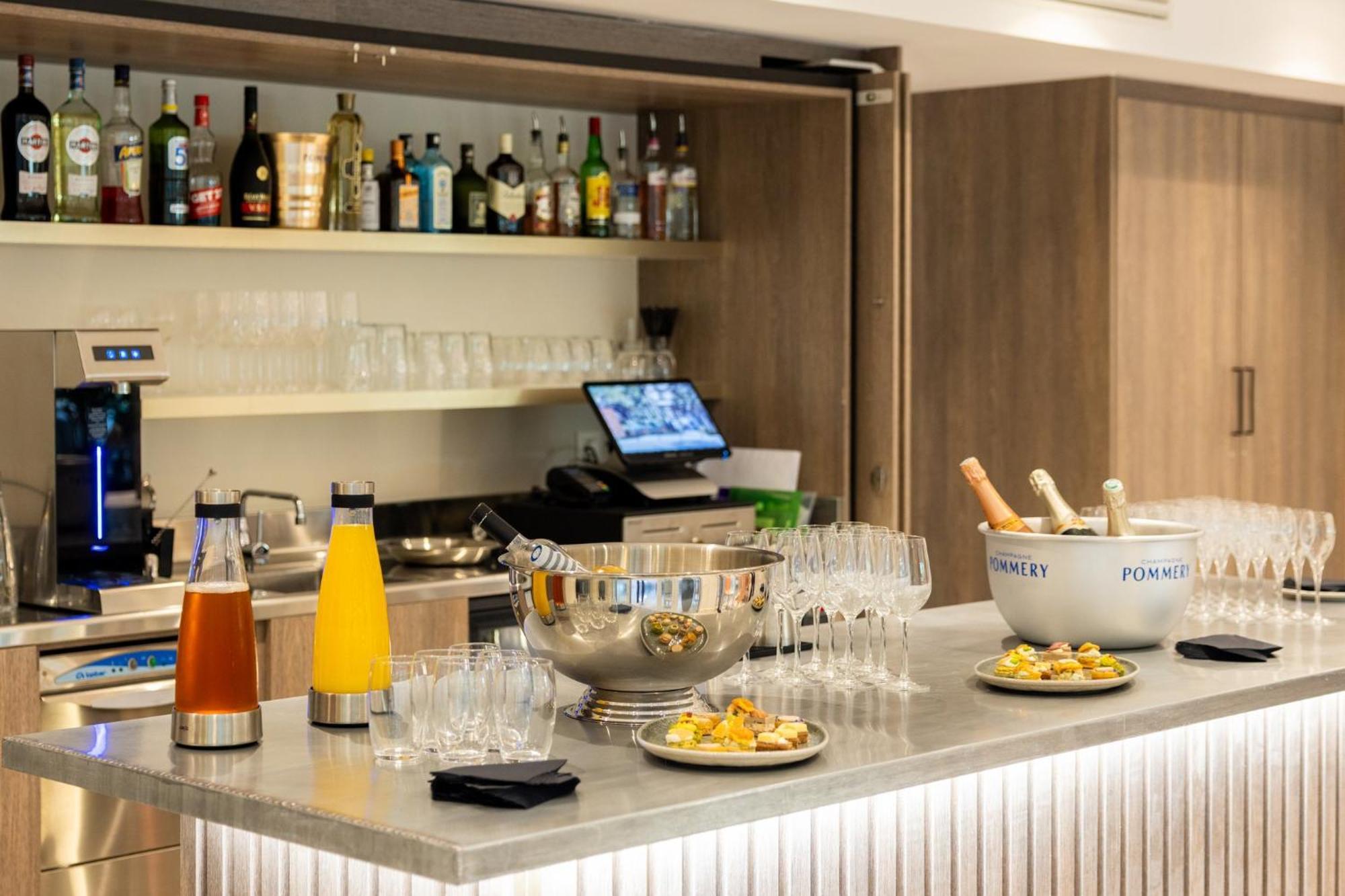 Staybridge Suites - Cannes Centre By Ihg Екстериор снимка